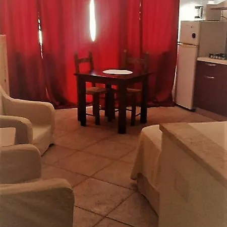 Red - Monolocale Appartement San Pantaleo